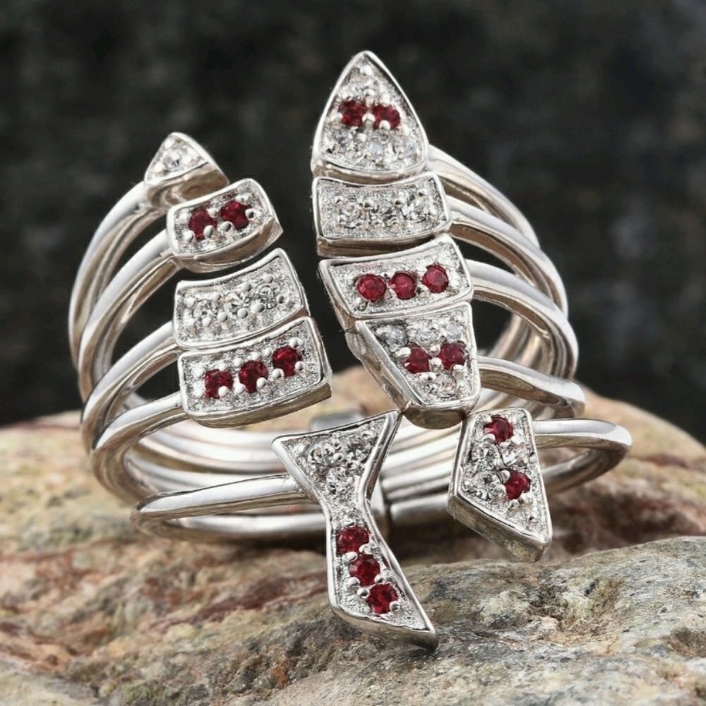 Swarovski red and white crystal knuckle ring‎